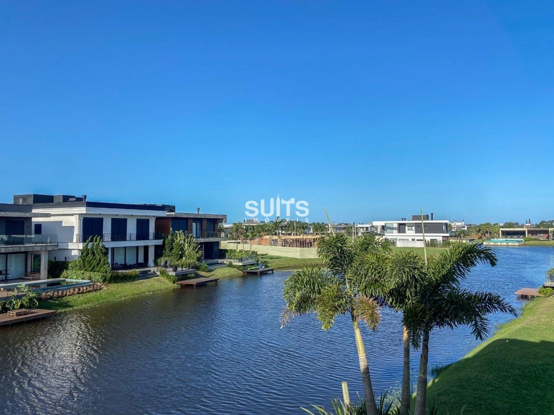 Incrível mansão às margens do lago no condomínio Sense: 48ª foto da galeria de imagens do imóvel