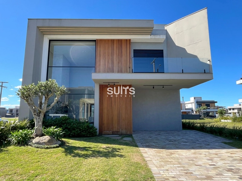 Belíssimo sobrado beira lago no condomínio Sunset: 3ª foto da galeria de imagens do imóvel