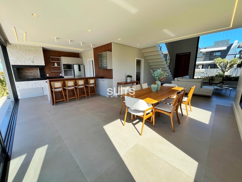 Belíssimo sobrado beira lago no condomínio Sunset: 10ª foto da galeria de imagens do imóvel