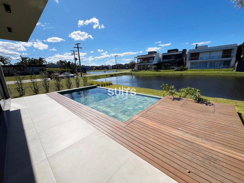 Belíssimo sobrado beira lago no condomínio Sunset: 14ª foto da galeria de imagens do imóvel