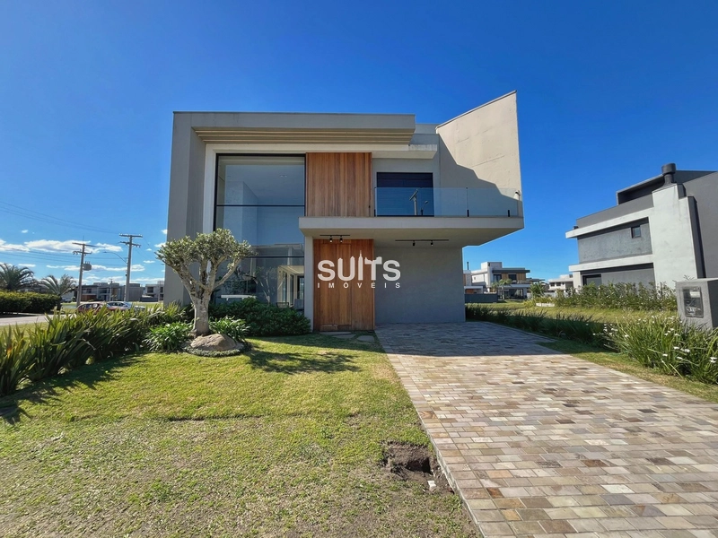 Belíssimo sobrado beira lago no condomínio Sunset: 2ª foto da galeria de imagens do imóvel