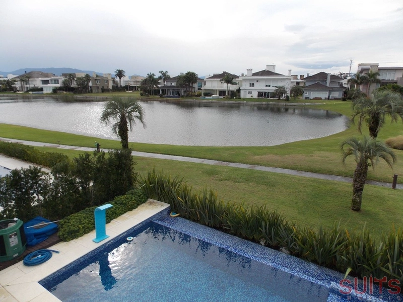 Incrível mansão no condomínio Bosques de Atlântida: 5ª foto da galeria de imagens do imóvel