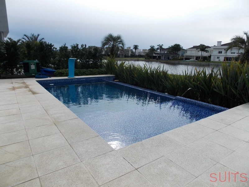 Incrível mansão no condomínio Bosques de Atlântida: 75ª foto da galeria de imagens do imóvel