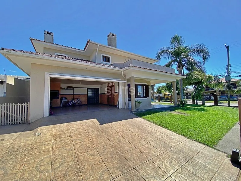 Sobrado com uma excelente localização no Centro de Xangri-lá: 1ª foto da galeria de imagens do imóvel