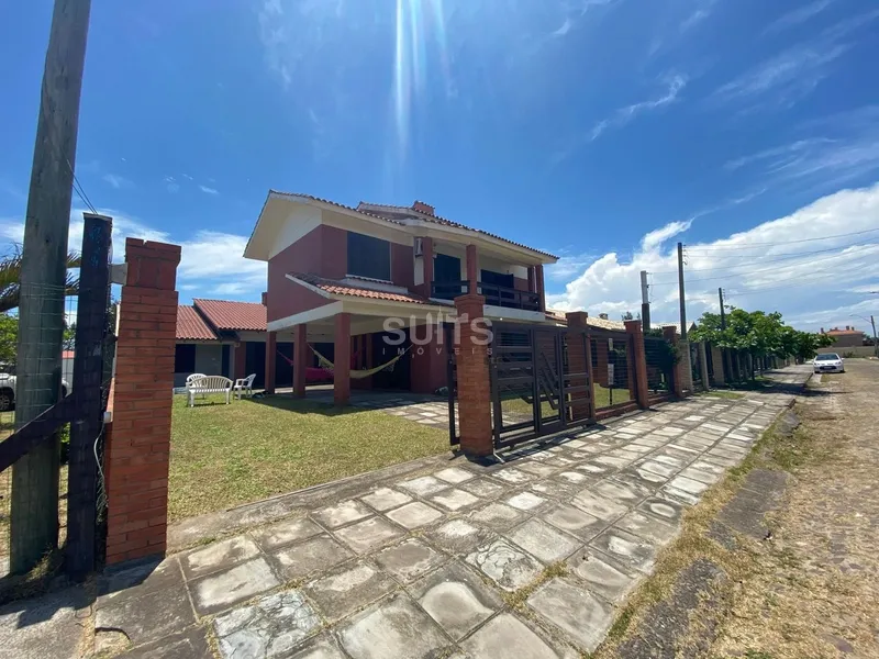 Excelente sobrado proximo ao mar na praia da Maristela em Xangri-Lá: 3ª foto da galeria de imagens do imóvel