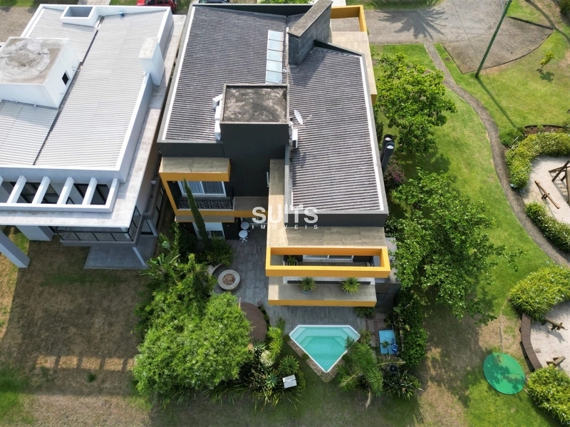 Belíssimo sobrado à venda no condomínio Capão Ilhas Resort: 1ª foto da galeria de imagens do imóvel