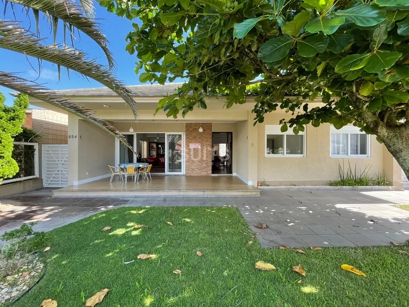 Casa em Atlântida à uma quadra da praia.: 5ª foto da galeria de imagens do imóvel