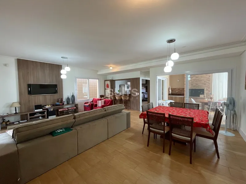 Casa em Atlântida à uma quadra da praia.: 11ª foto da galeria de imagens do imóvel