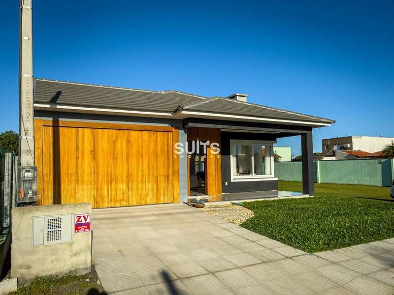 Excelente casa de esquina com área verde na praia de Noiva do Mar: 2ª foto da galeria de imagens do imóvel