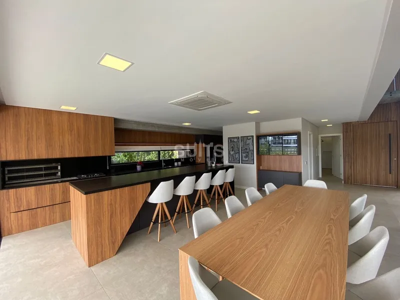 Sobrado de alto padrão beira lago no condomínio Enseada: 8ª foto da galeria de imagens do imóvel