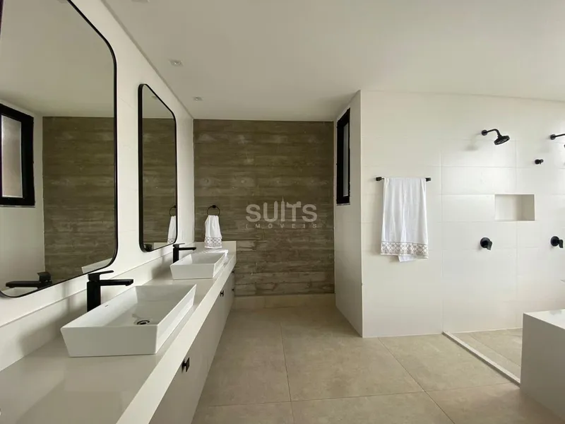 Sobrado de alto padrão beira lago no condomínio Enseada: 24ª foto da galeria de imagens do imóvel