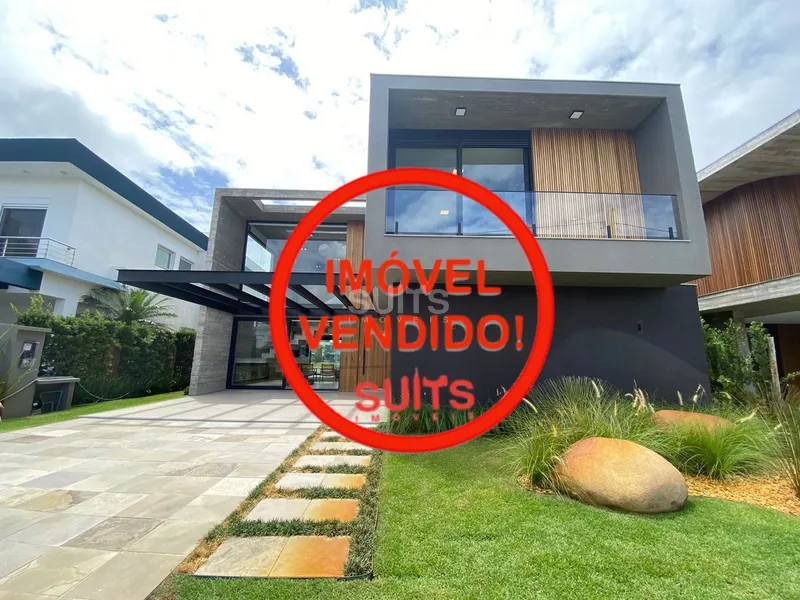 Sobrado de alto padrão beira lago no condomínio Enseada: 1ª foto da galeria de imagens do imóvel