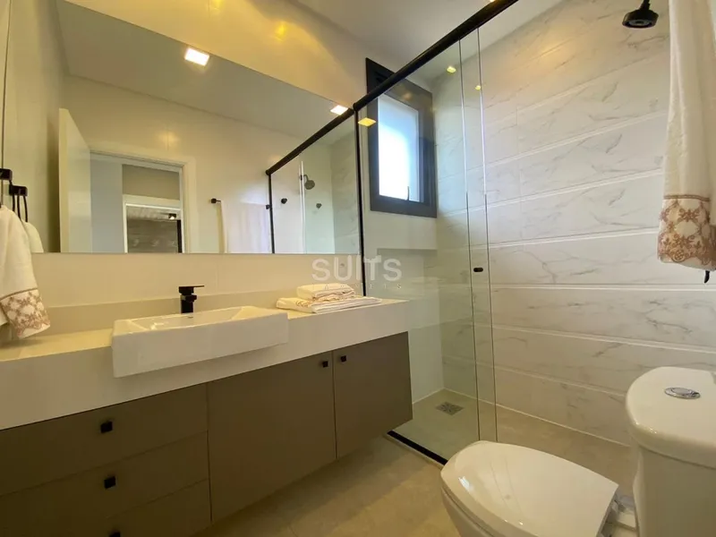 Sobrado de alto padrão beira lago no condomínio Enseada: 29ª foto da galeria de imagens do imóvel