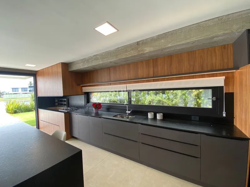 Sobrado de alto padrão beira lago no condomínio Enseada: 11ª foto da galeria de imagens do imóvel