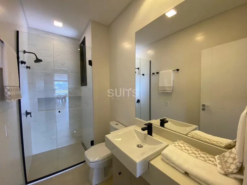 Sobrado de alto padrão beira lago no condomínio Enseada: 21ª foto da galeria de imagens do imóvel