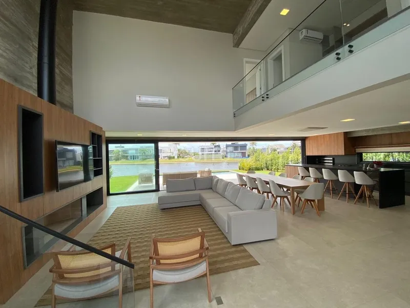 Sobrado de alto padrão beira lago no condomínio Enseada: 7ª foto da galeria de imagens do imóvel