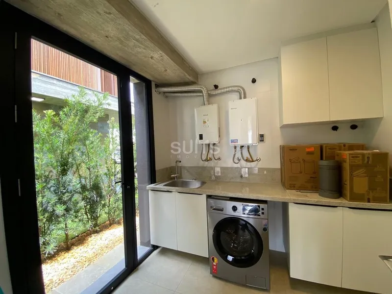 Sobrado de alto padrão beira lago no condomínio Enseada: 17ª foto da galeria de imagens do imóvel