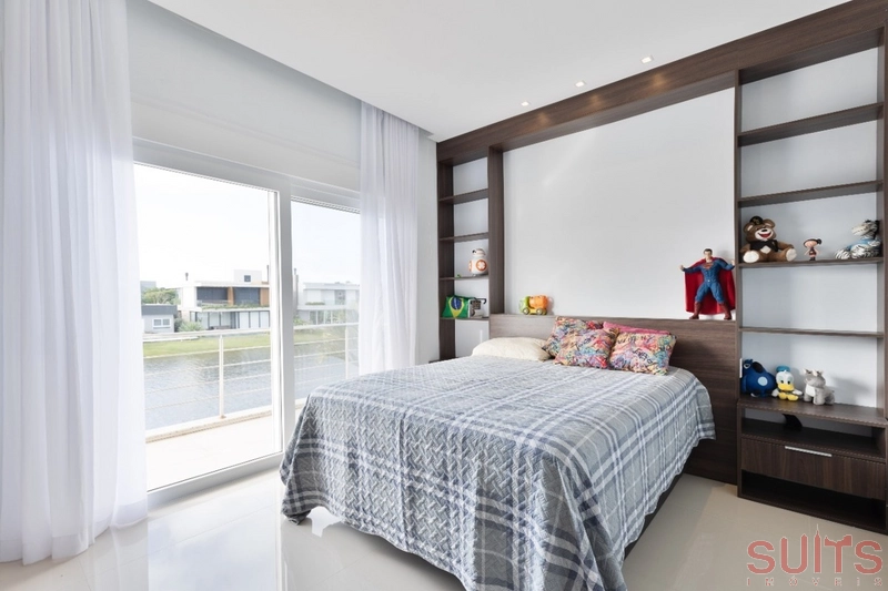 Lindo sobrado à venda no condomínio Enseada: 26ª foto da galeria de imagens do imóvel