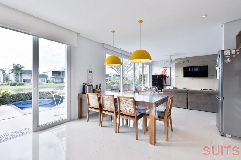 Lindo sobrado à venda no condomínio Enseada: 12ª foto da galeria de imagens do imóvel