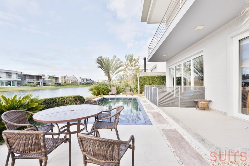 Lindo sobrado à venda no condomínio Enseada: 31ª foto da galeria de imagens do imóvel