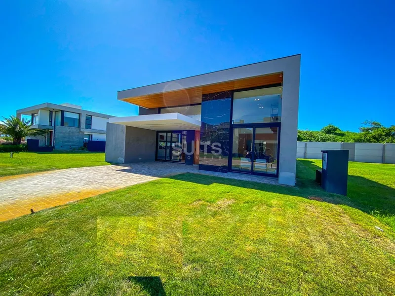 Casa finamente mobiliada e decorada à venda no condomínio Sense: 3ª foto da galeria de imagens do imóvel