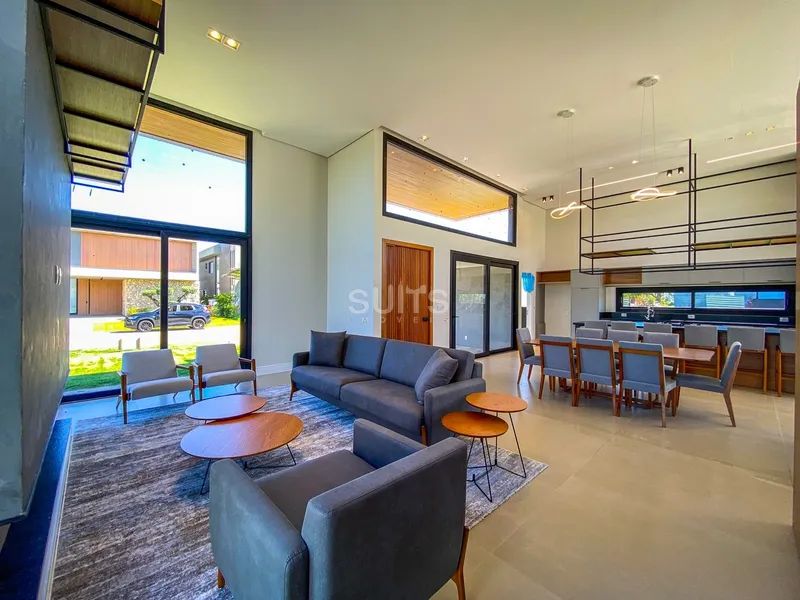 Casa finamente mobiliada e decorada à venda no condomínio Sense: 5ª foto da galeria de imagens do imóvel