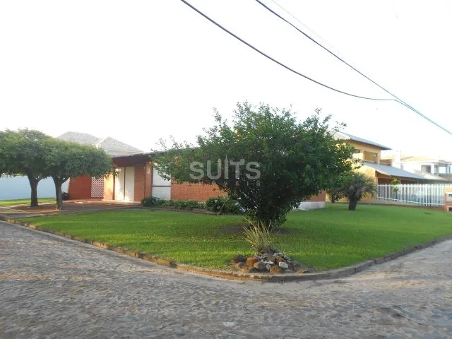 Casa com 02 terrenos  no Centro da praia de Xangri-Lá: 2ª foto da galeria de imagens do imóvel