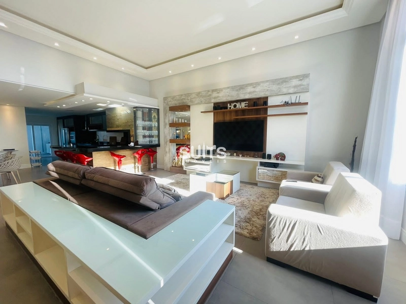 Excelente casa à venda no centro da praia de Xangri-Lá: 6ª foto da galeria de imagens do imóvel