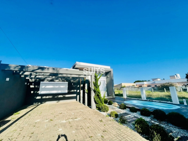 Excelente casa à venda no centro da praia de Xangri-Lá: 1ª foto da galeria de imagens do imóvel