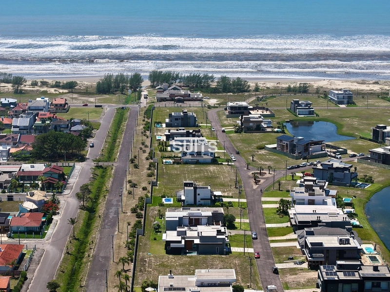 Excelente casa no condomínio Costa Serena: 3ª foto da galeria de imagens do imóvel