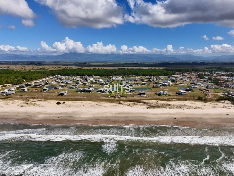 Excelente casa no condomínio Costa Serena: 1ª foto da galeria de imagens do imóvel