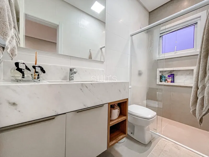 Incrível casa beira lago no condomínio Riviera: 48ª foto da galeria de imagens do imóvel