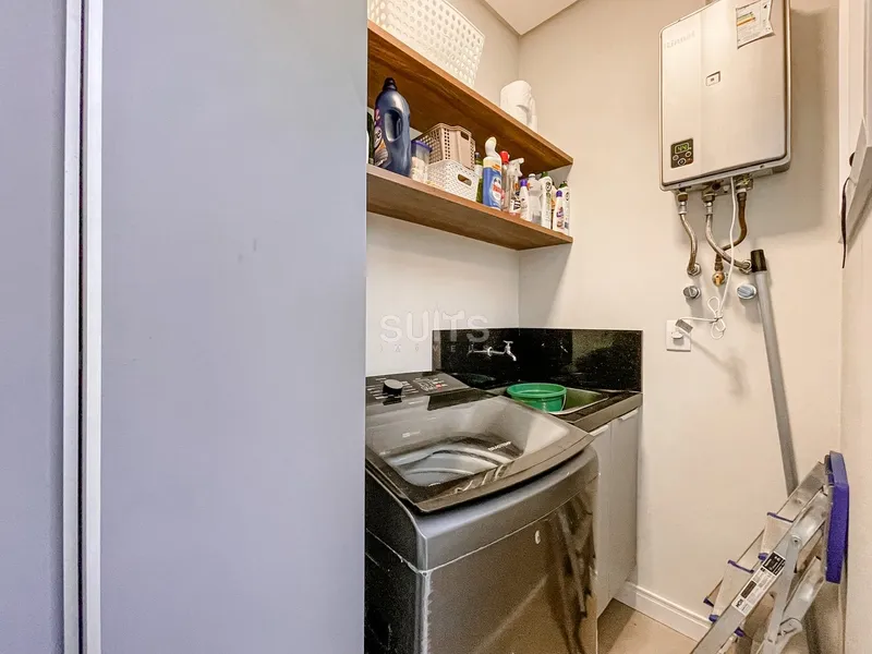 Incrível casa beira lago no condomínio Riviera: 25ª foto da galeria de imagens do imóvel