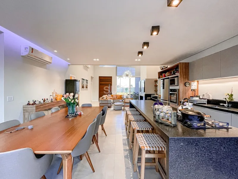 Incrível casa beira lago no condomínio Riviera: 21ª foto da galeria de imagens do imóvel