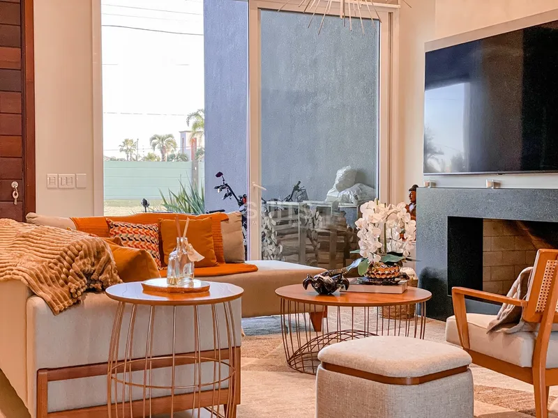 Incrível casa beira lago no condomínio Riviera: 11ª foto da galeria de imagens do imóvel