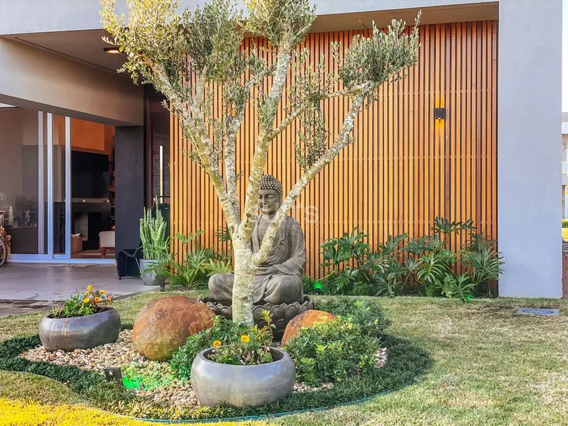 Incrível casa beira lago no condomínio Riviera: 4ª foto da galeria de imagens do imóvel