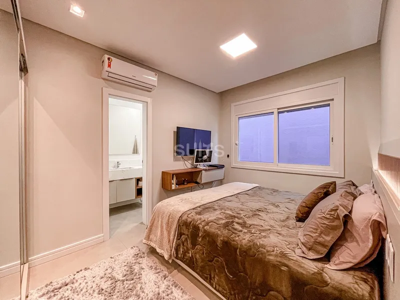 Incrível casa beira lago no condomínio Riviera: 46ª foto da galeria de imagens do imóvel