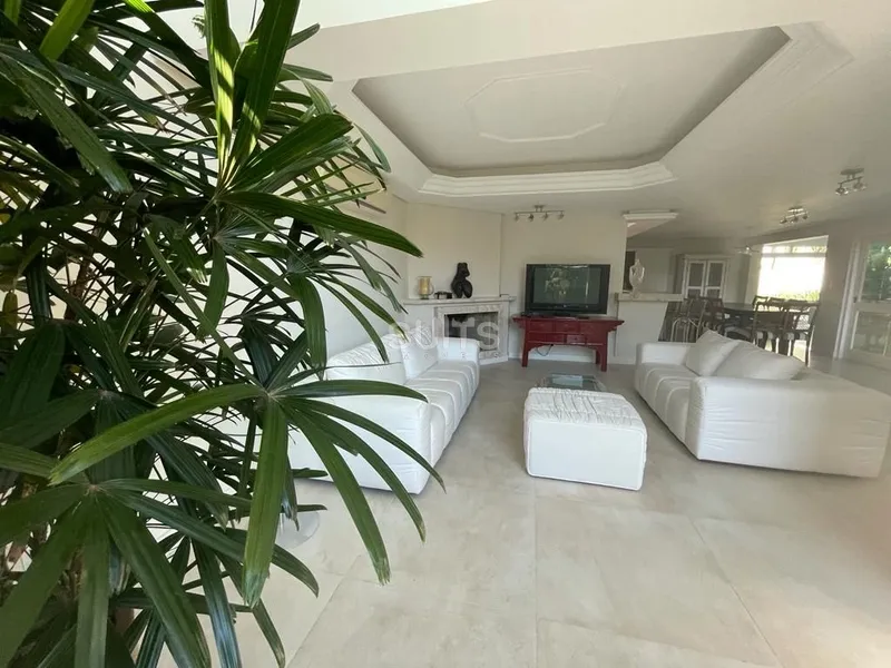 Linda casa à venda no condomínio Lagos Park em Atlântida: 4ª foto da galeria de imagens do imóvel