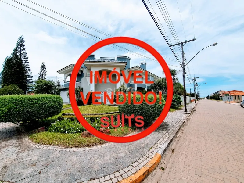 Mansão com excelente localização na praia de Atlântida em Xangri-Lá: 2ª foto da galeria de imagens do imóvel