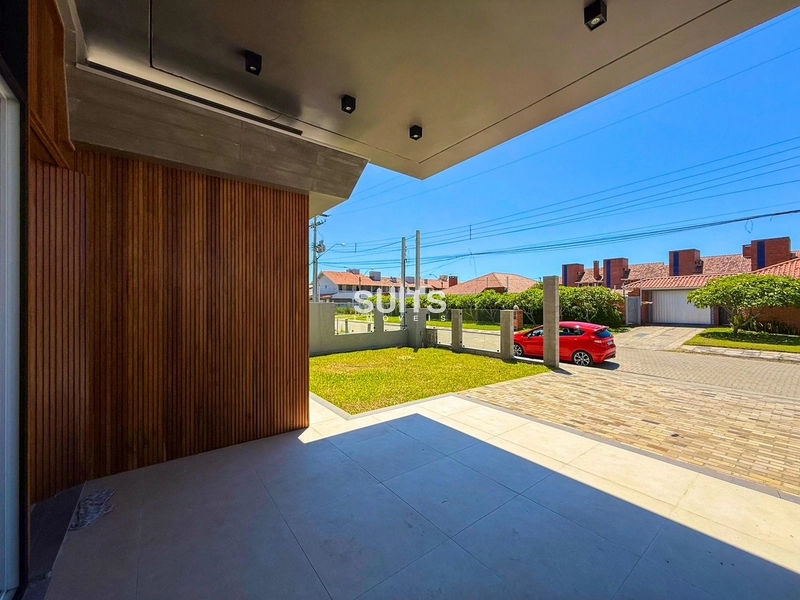 Excelente casa à 01 quadra do mar no Centro de Xangri-Lá: 4ª foto da galeria de imagens do imóvel