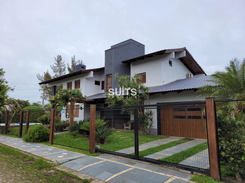 Excelente sobrado à venda em Atlântida: 2ª foto da galeria de imagens do imóvel