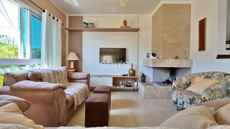 Incrível sobrado à venda no condomínio Las Palmas: 6ª foto da galeria de imagens do imóvel