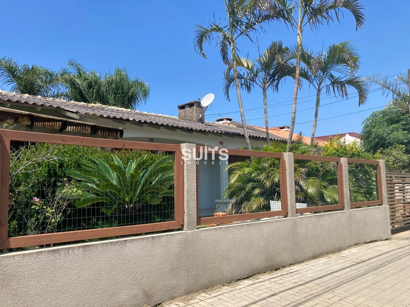 Casa à venda no Centrode Xangri-Lá: 1ª foto da galeria de imagens do imóvel