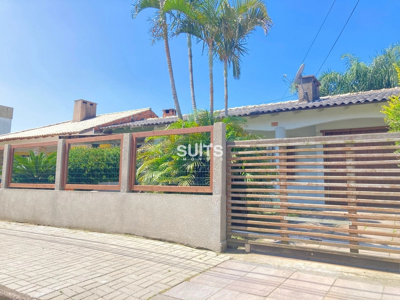 Casa à venda no Centrode Xangri-Lá: 2ª foto da galeria de imagens do imóvel