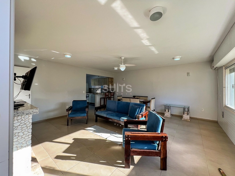 Excelente casa à venda no Centro de Xangri-Lá : 4ª foto da galeria de imagens do imóvel