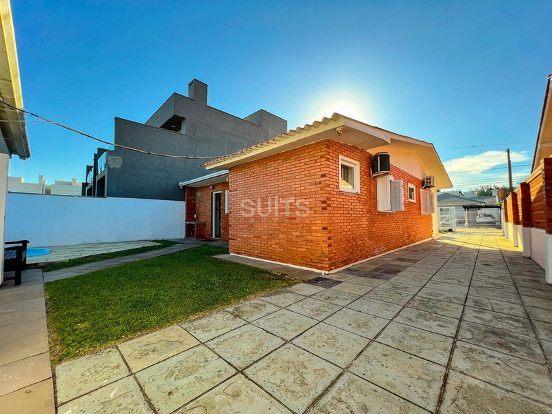 Excelente casa à venda no Centro de Xangri-Lá : 30ª foto da galeria de imagens do imóvel