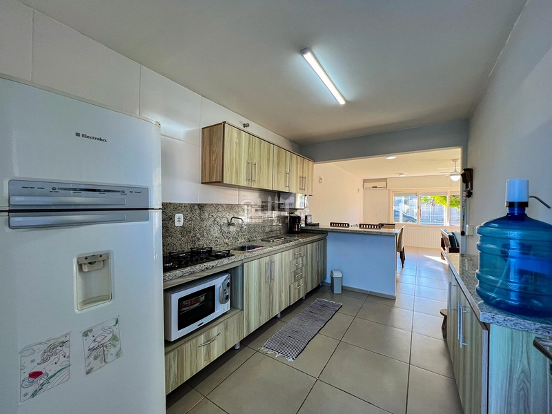 Excelente casa à venda no Centro de Xangri-Lá : 9ª foto da galeria de imagens do imóvel