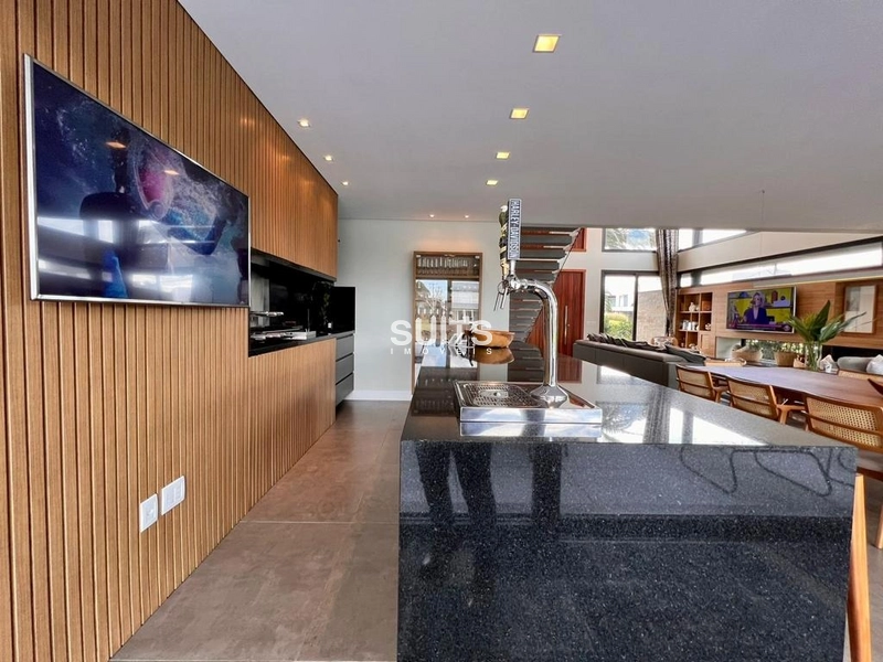 Sobrado magnífico na beira do lago no condomínio Enseada: 2ª foto da galeria de imagens do imóvel