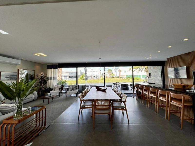 Sobrado magnífico na beira do lago no condomínio Enseada: 5ª foto da galeria de imagens do imóvel