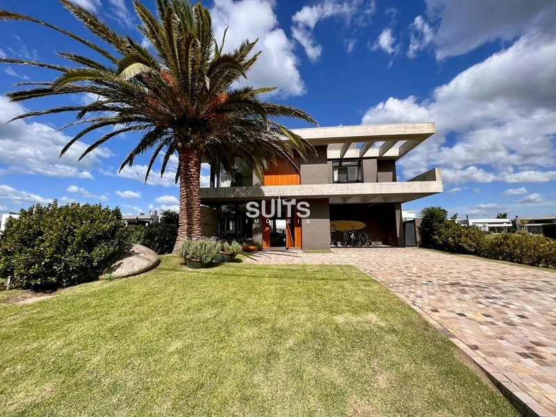 Sobrado magnífico na beira do lago no condomínio Enseada: 64ª foto da galeria de imagens do imóvel